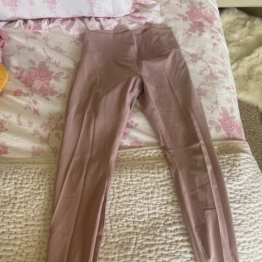 lululemon light pink leggings